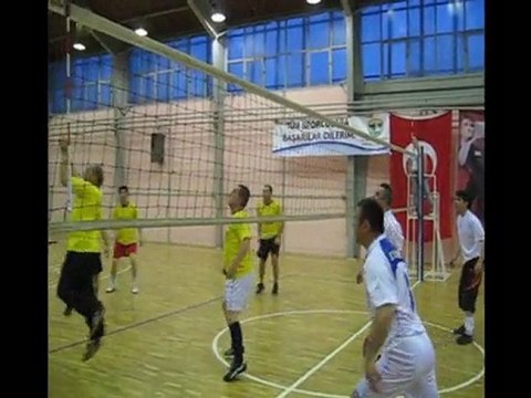 emniyet-a.zeki voleybol maçı
