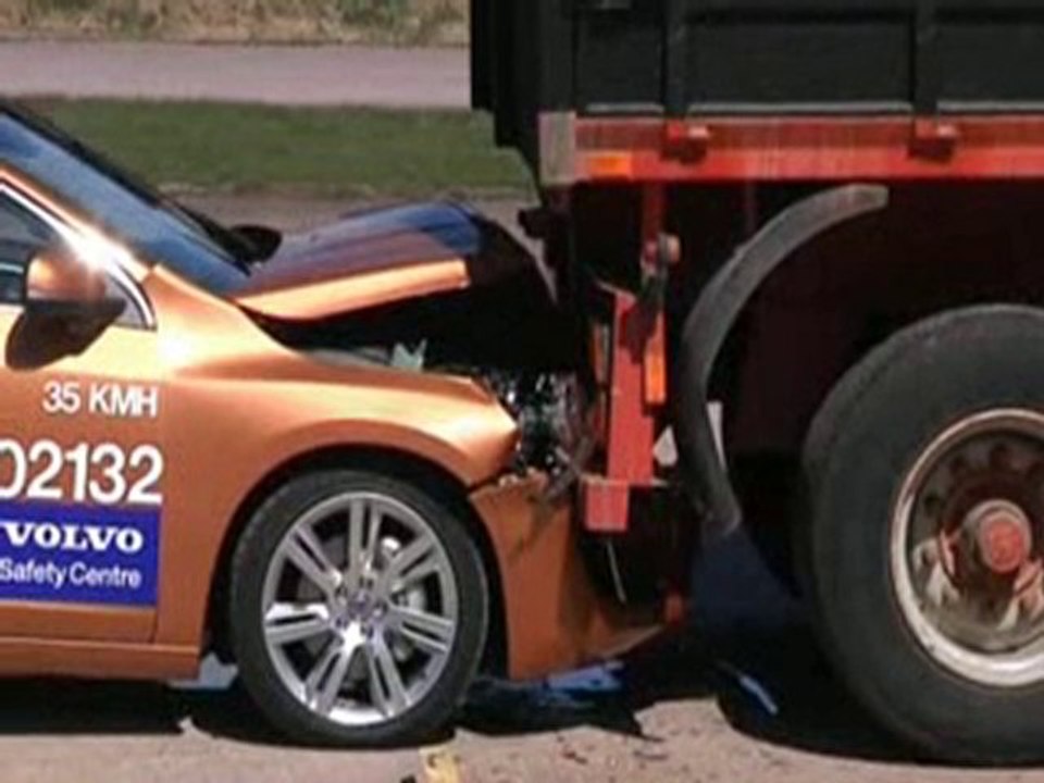 Insane Volvo brake test epic fail