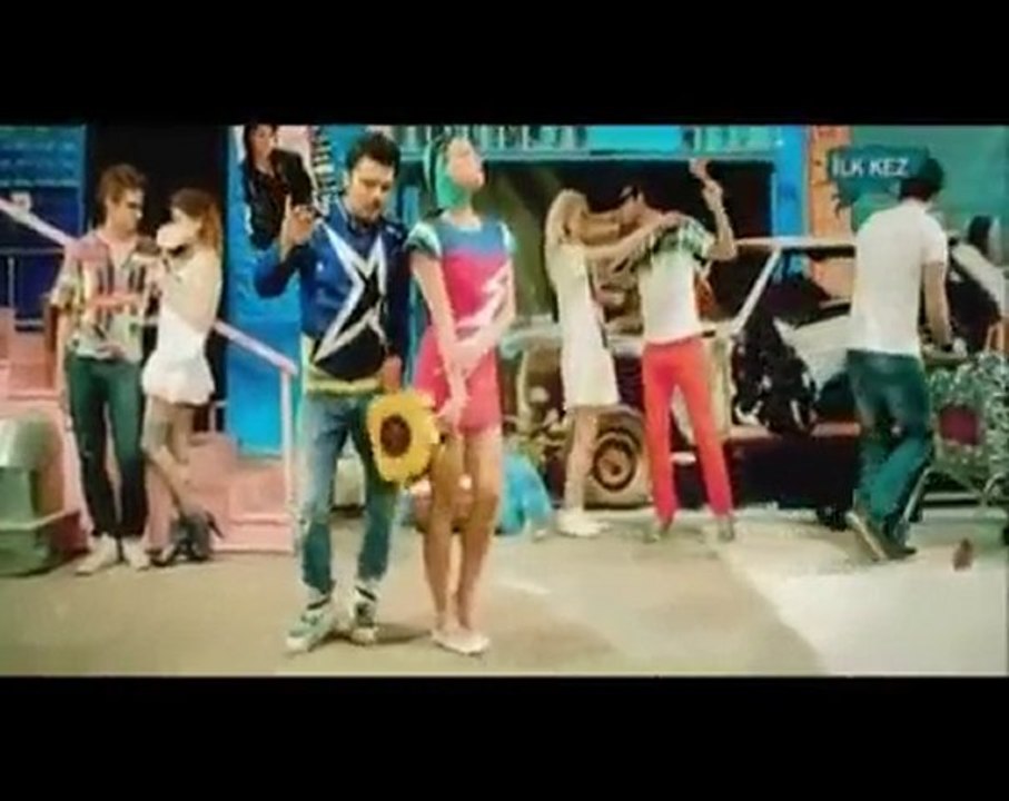 Emir - Siki Siki (2010) by Aluxton