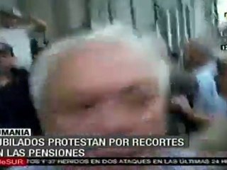 Enfrentamiento entre policías y jubilados en Rumania