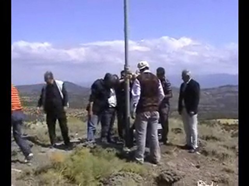 Alucra Köklüce 2009 bayrak dikilişi