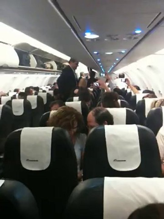 ΜΕΤΑ ΤΗ ΝΙΚΗ  Ο ΠΑΟΚ Η ΑΠΟΣΤΟΛΗ ΣΤΟ ΑΕΡΟΠΛΑΝΟ