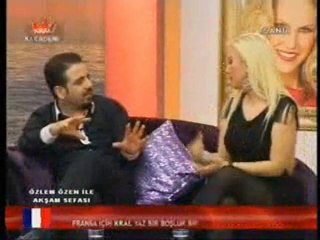 özlem özenle akşam sefasında yine MEDYUM MUSTAFA  olay oldu