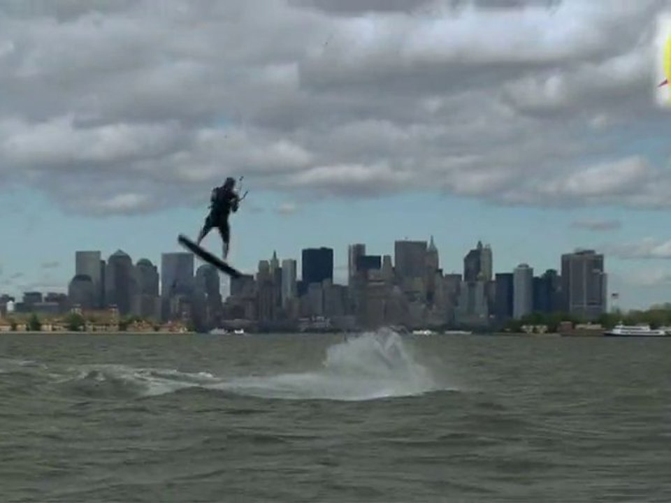 Kite surf autour de la Statue de la Liberté