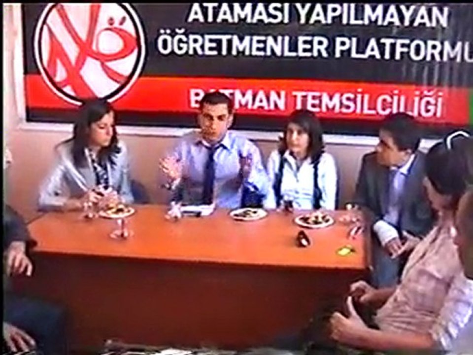 Ayla Akat Ata ve Bengi Yıldız'ın Batman AYÖP’e  ziyaretleri5