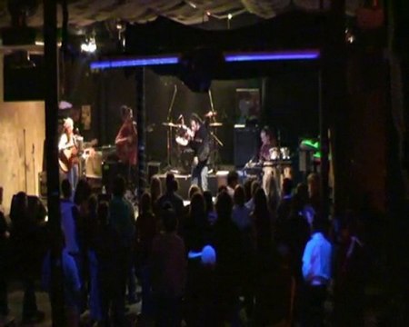 Monnaie d'échange de Love and Peace live au C.A.T.