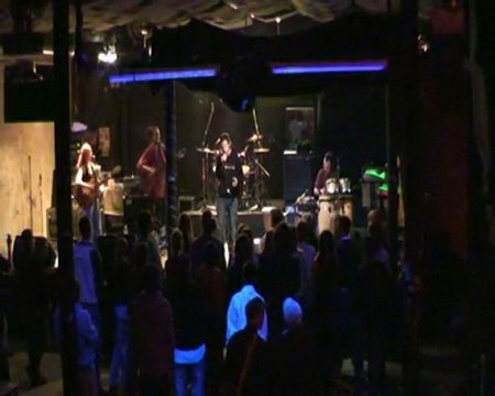 Je libère ton ésprit de Love and Peace live au C.A.T.