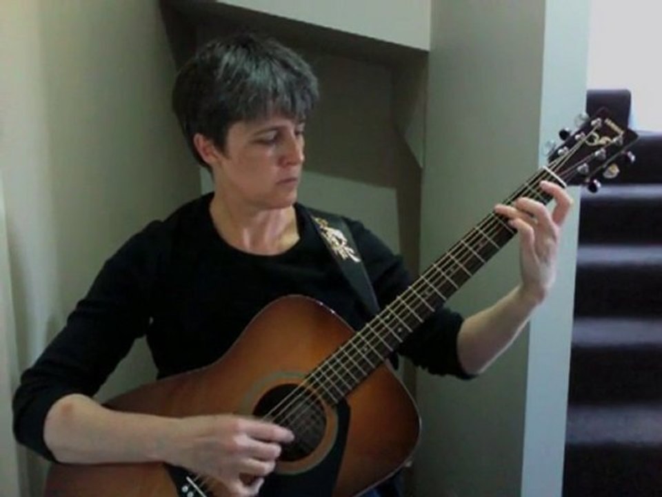 Blackbird  guitar lesson cover