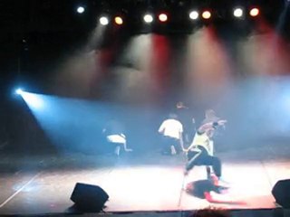 EIGHTEEN CREW POUR SAMUEL VAISSON ET SES AMIS 17 04 2010