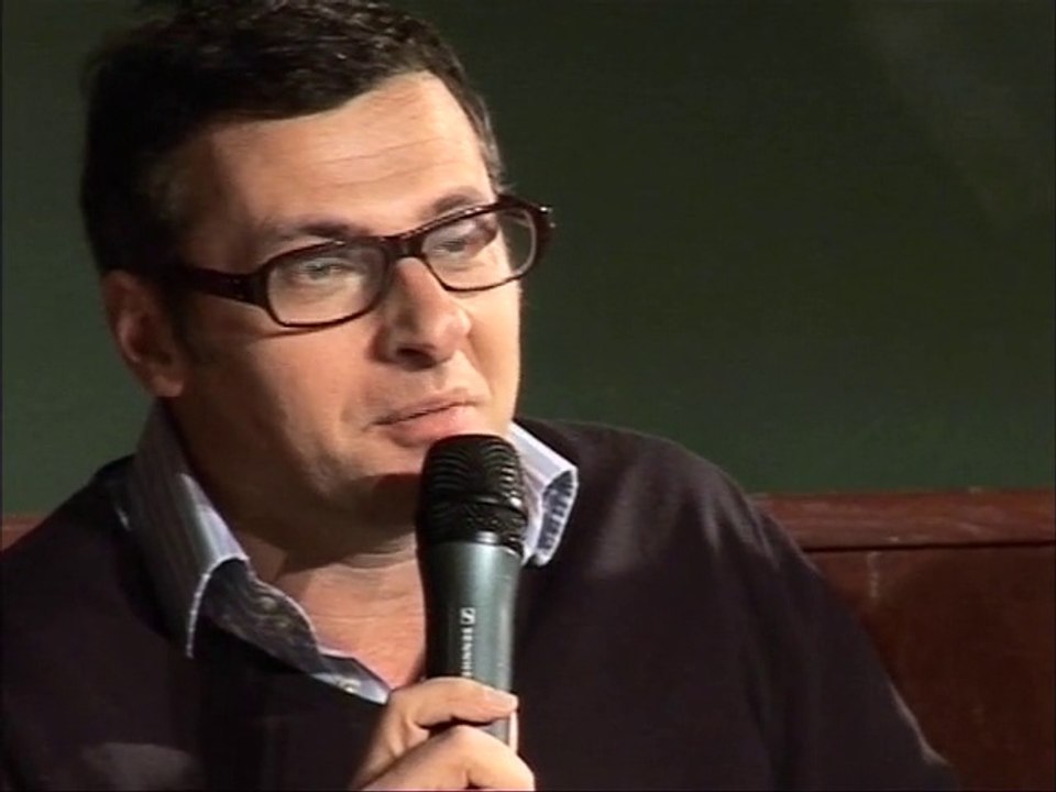 02 SURVOLUME ET DEBAT