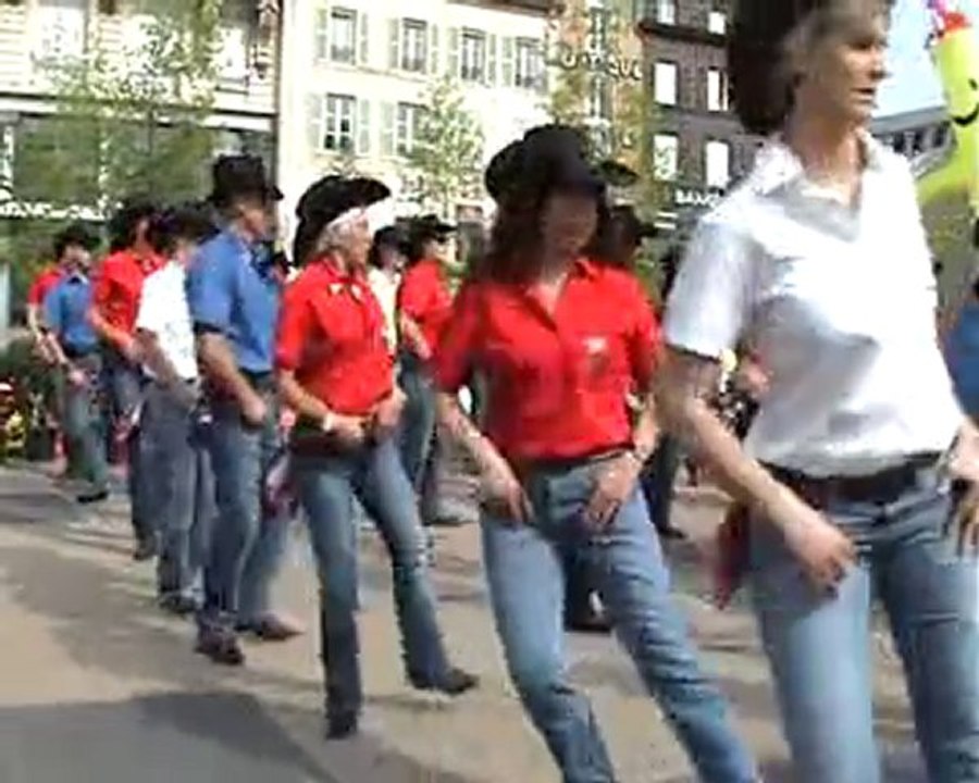 CLERMONT-FERRAND - Carnaval 2010 - RIDIN'