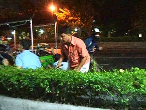 Bangkok: un mort et plusieurs blessés dont un général pro-rouge