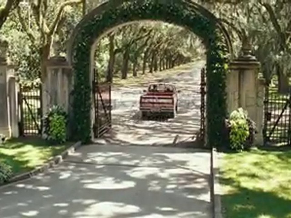 Son Şarkı - The Last Song www.cinefragman.info