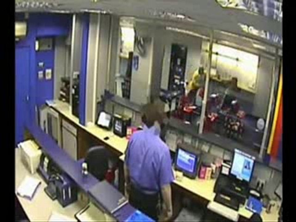 Armed robber thwarted by super-sized judo enthusiast ...