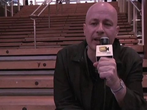 La critique d'Ariel Schweitzer pour Les Cahiers du Cinéma