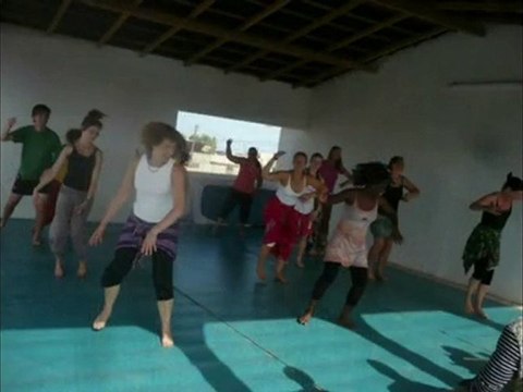 Stage de danse sabar à Mbour au Sénégal avec Alioune BA