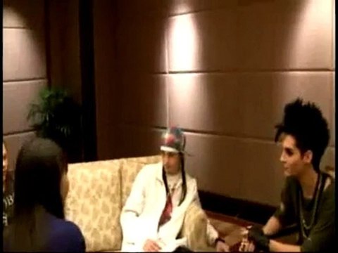 11-5-2010 - Fly FM (MY) - Hunny interviews Tokio Hotel