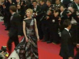 Открытие Каннского кинофестиваля - звёзды на красной дорожке