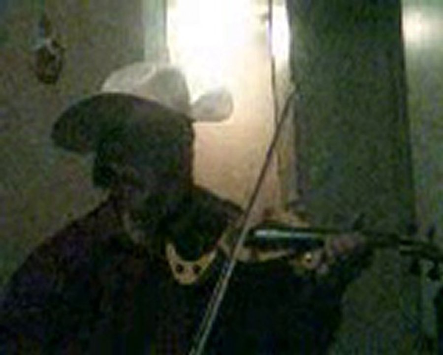 PRACTICE WITH NEW ELECTRIC VIOLIN
