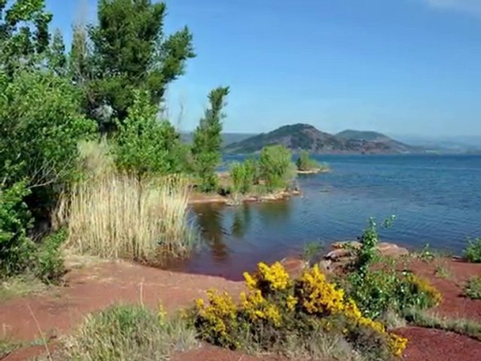 Le lac du salagou et son environnement