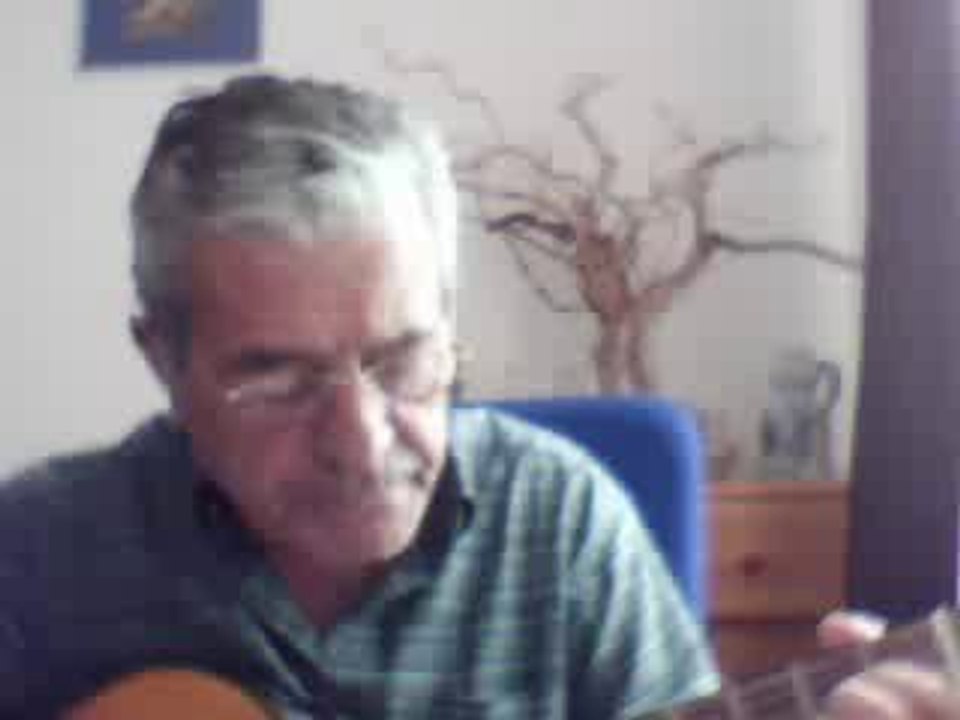 "Les couillons d'abord " sur l'air des " Copains d'abord"