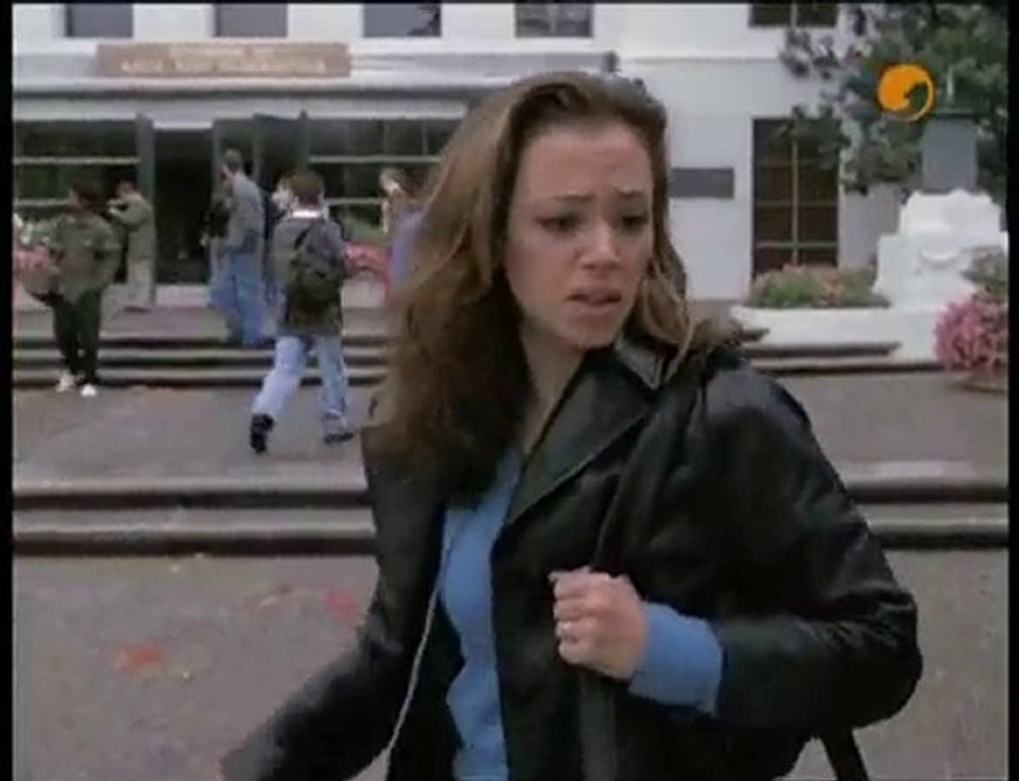 King of Queens Doug´s Salto über ein Polizeiauto