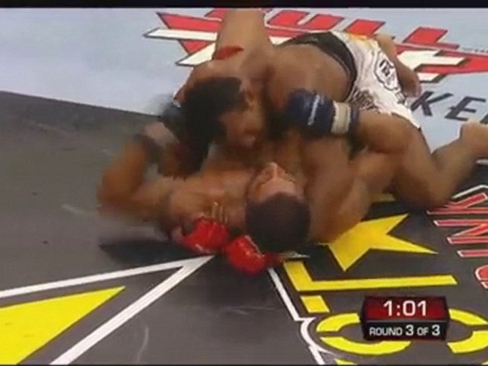 Ronaldo Jacare de Souza vs Joey Villasenor  rd3 Strikeforce