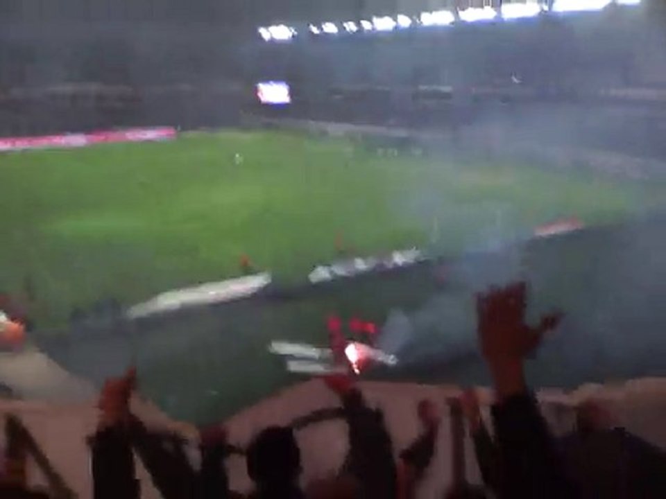 PSG - Montpellier: Gros bordel Auteuil Craquage Fumi