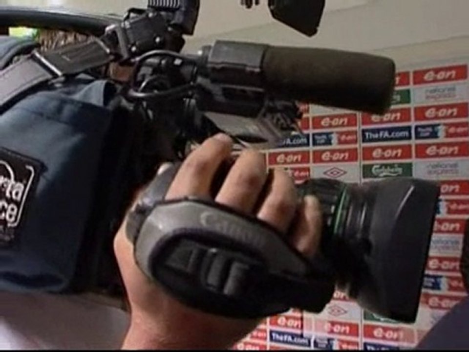 Chelsea seal double with Drogba goal