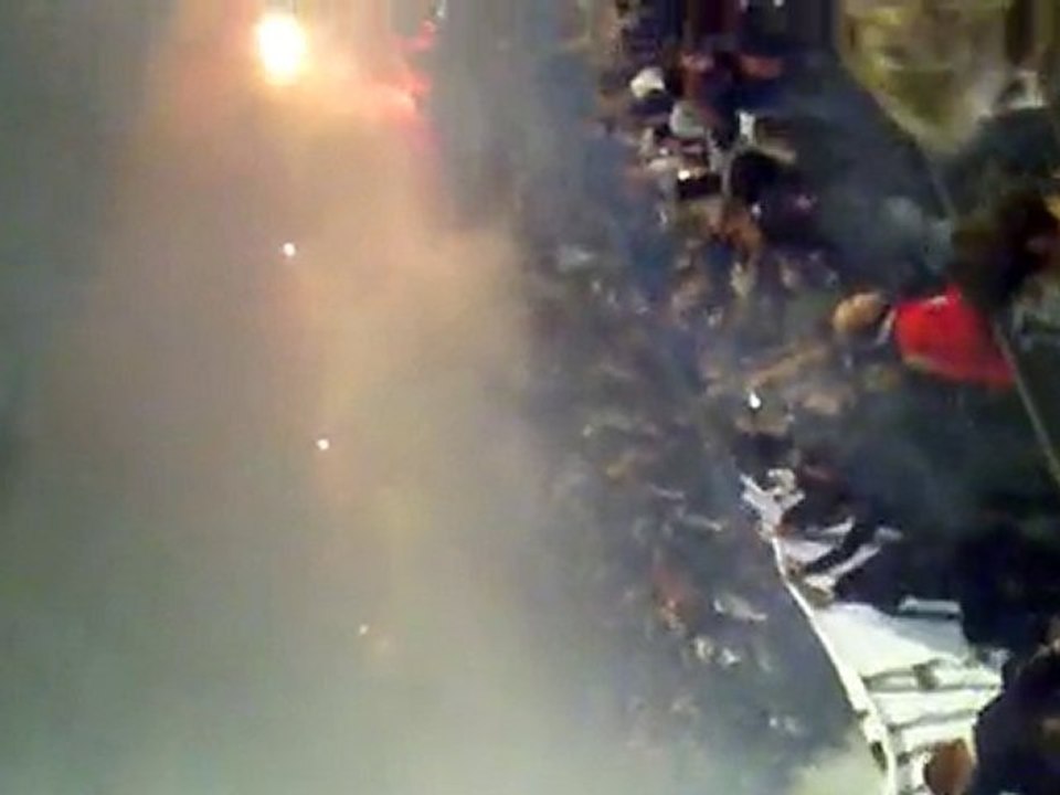 Fumis PSG MONTPELLIER