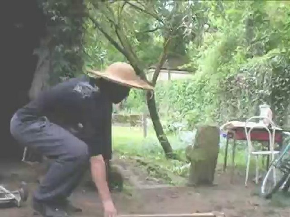 De la connerie au serieux