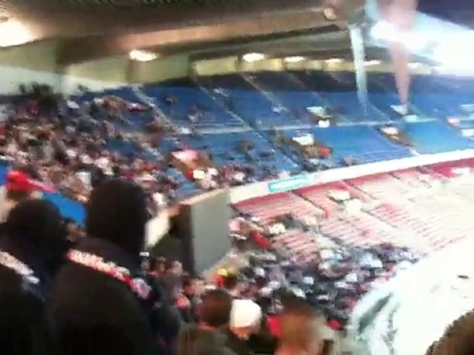 PSG - montpellier Virage Auteuil 15.05.2010 - Sit In 1