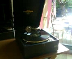 Tino Rossi sur mon Columbia Viva-Tonal Grafonola