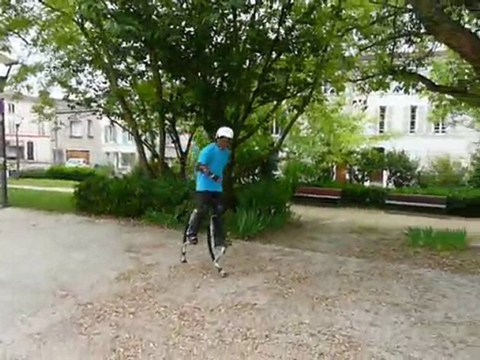 Salto avant après le saut de 3 marches + figures