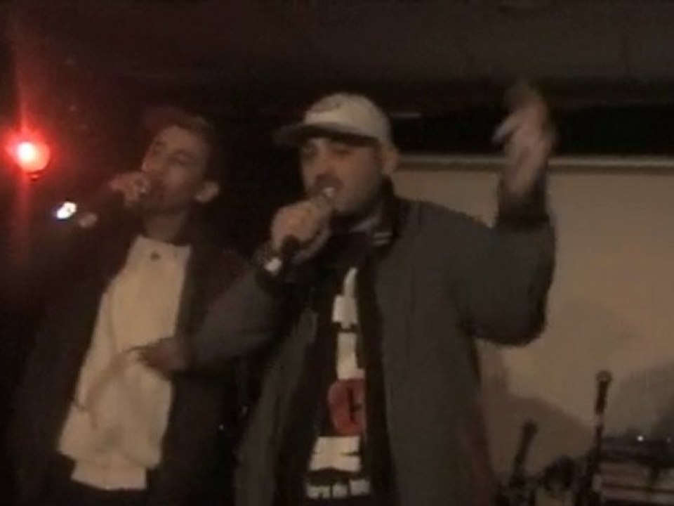 LE SOUS MARIN "atmosphere primaire" ARRACHEURS DE BITUME