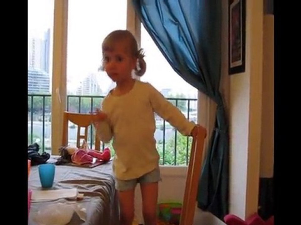 Amélie danse -  Mai 2010