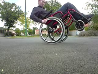 Stunt Fauteuil Roulant. Wheeling