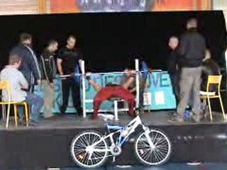 37 reps validées au 100kg d' ecrouves le 15 mai 2010