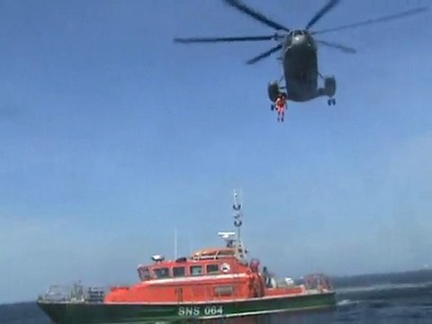 L'ABER-WRAC'H 29 SNSM 27 04 2010 Adieux SUPER-FRELON LANDEDA