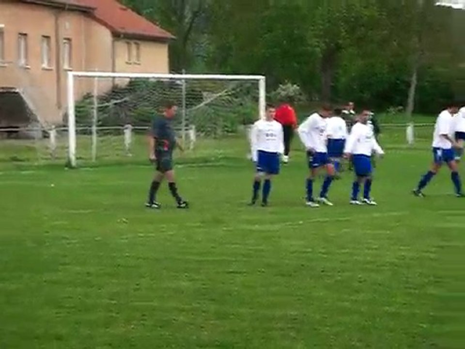coup-franc sans succès ....