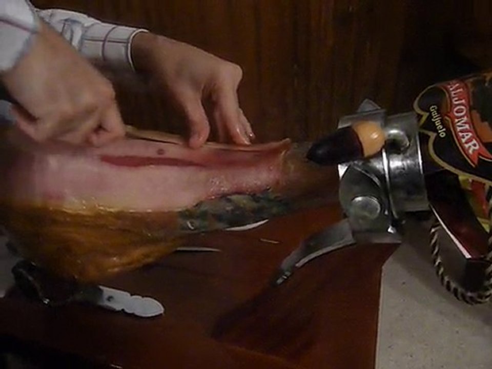 L'ART de Couper le JAMBON IBERICO de BELLOTA "PATA NEGRA"