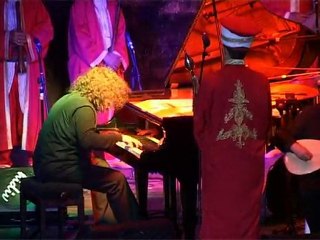 Tuluyhan Ugurlu Piyano-Mehter