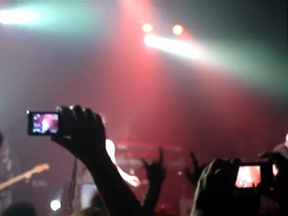 Train le 15 mai Paris le Bataclan