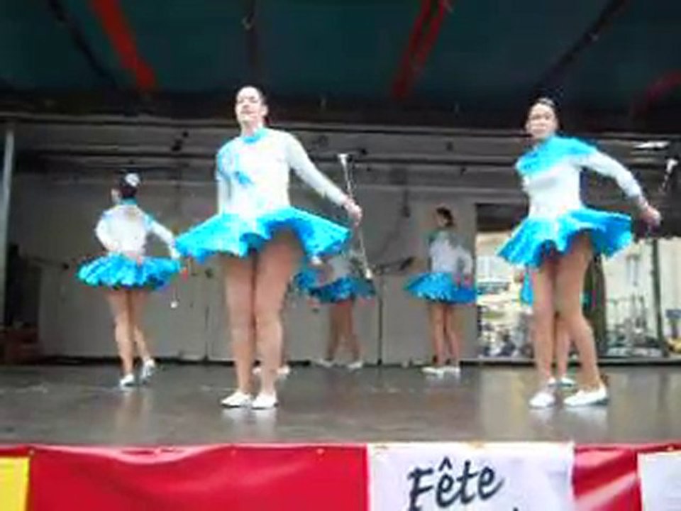 Fête du Lilas - majorettes