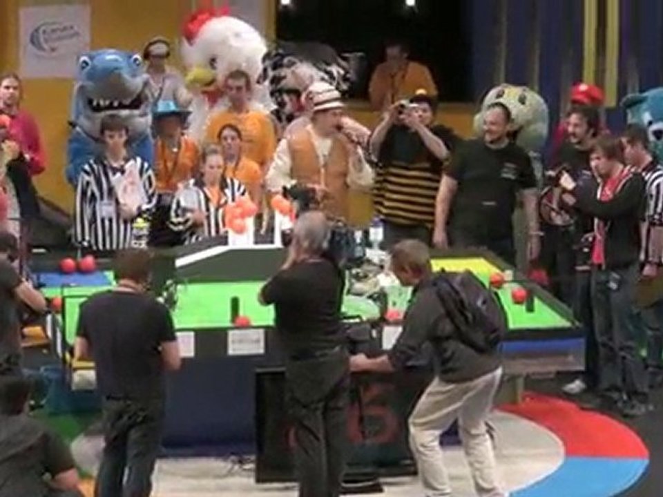 Eurobot 2010 finale France Microb / UART 1ère manche