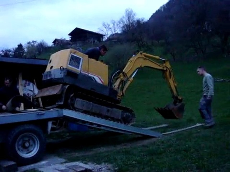 Déchargement de la pelle par Gayoche