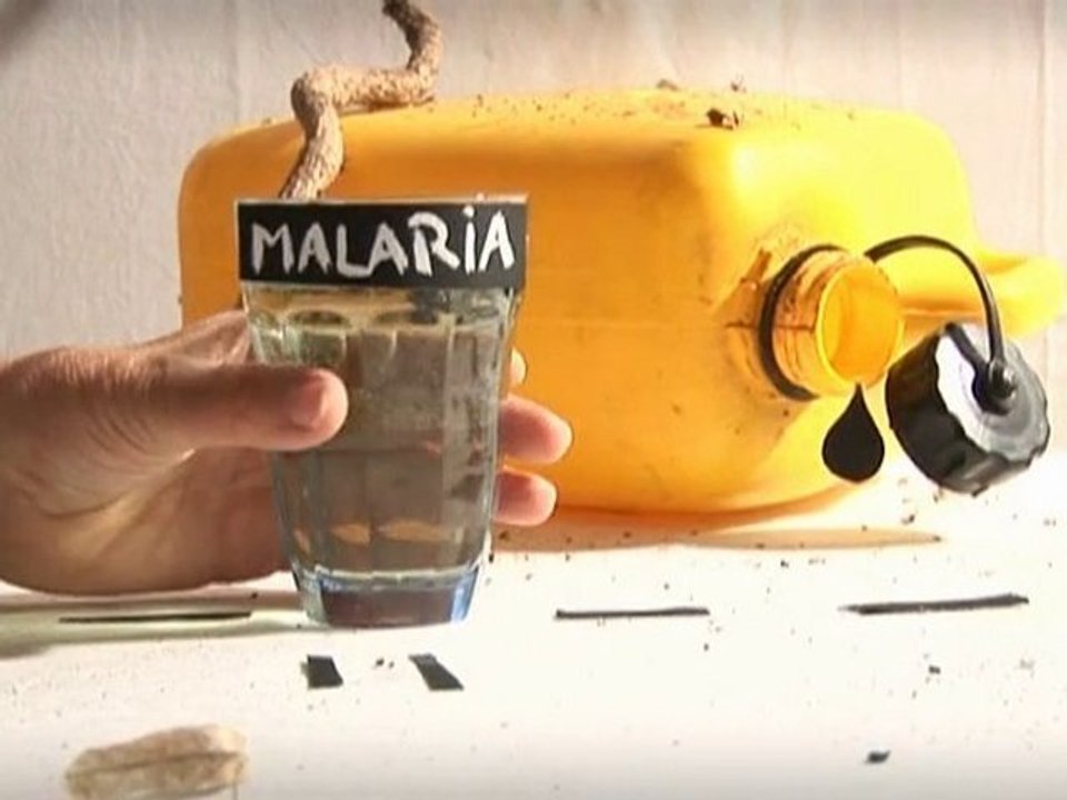 The dropping glass effect [Wateraid contest]