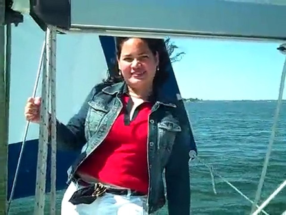 How to Raise the Sail and Sail With the Power of the Wind