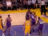 Kobe Bryant makes a great pass to find Lamar Odom under the