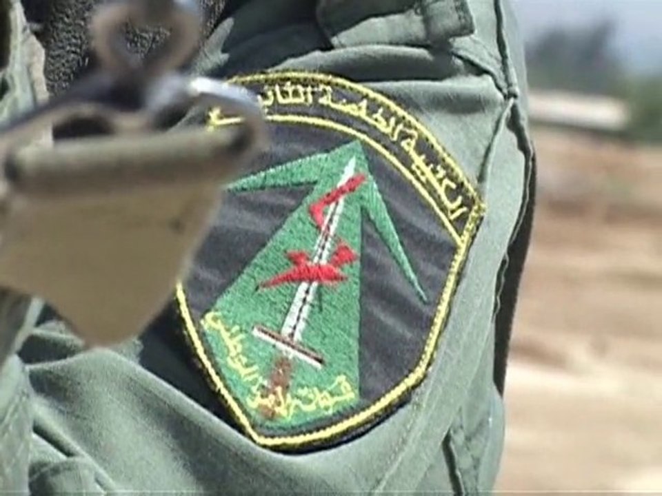 Palestinian security troops battle rival factions